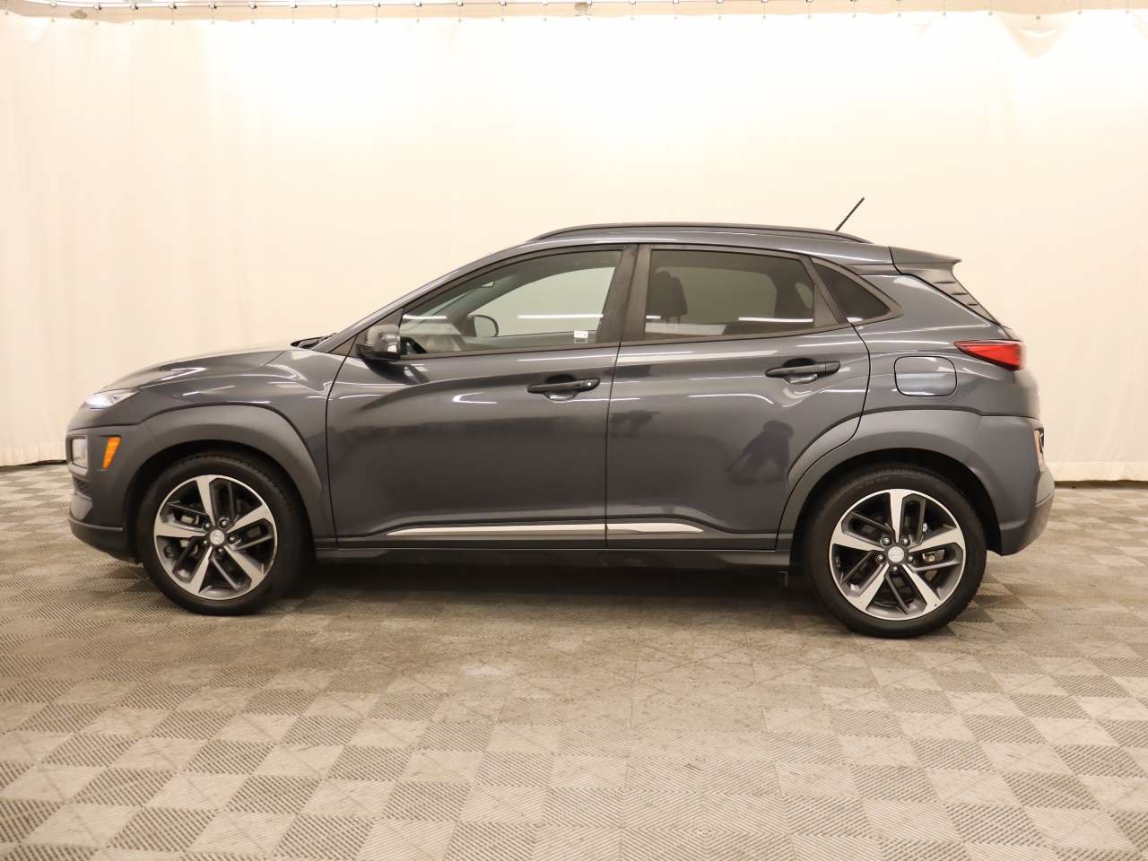 Used 2018 Hyundai Kona Limited AWD/4WD image 2