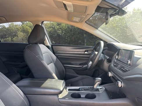 Used 2022 Nissan Altima 2.5 S FWD image 7