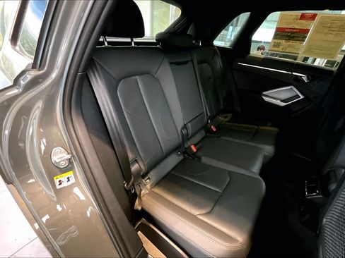 Used 2023 Audi Q3 2.0T Premium w/ Convenience Package image 19