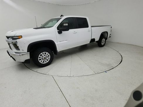 Certified 2022 Chevrolet Silverado 2500 LT RWD image 3