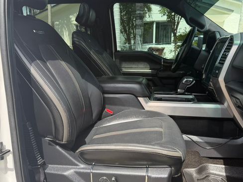 Used 2015 Ford F150 Platinum w/ Equipment Group 701A Luxury AWD/4WD image 16