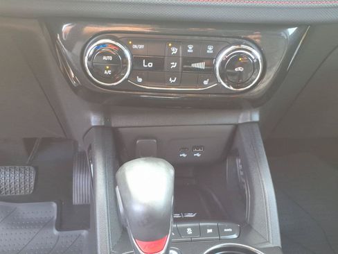 Used 2026 Chevrolet TrailBlazer RS w/ Convenience Package AWD/4WD image 19