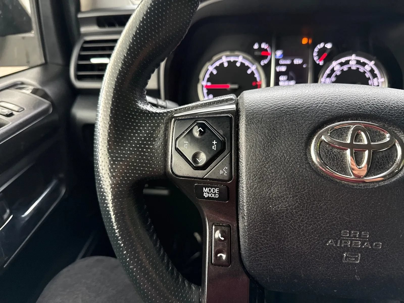 Used 2020 Toyota 4Runner TRD Off-Road AWD/4WD image 18