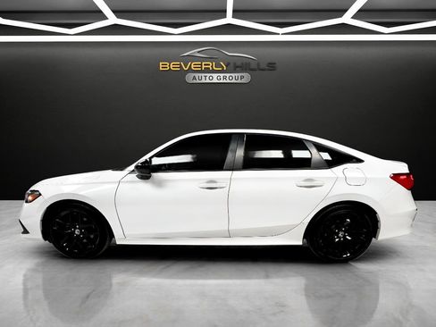 Used 2023 Honda Civic Sport image 2