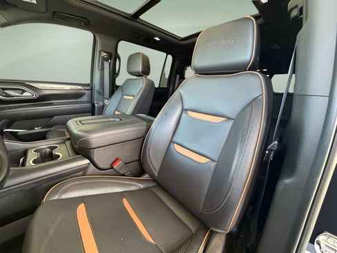 Used 2023 GMC Yukon XL AT4 w/ AT4 Premium Plus Package AWD/4WD image 28