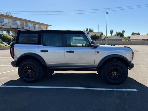 Used 2022 Ford Bronco Badlands w/ Sasquatch Package image 10