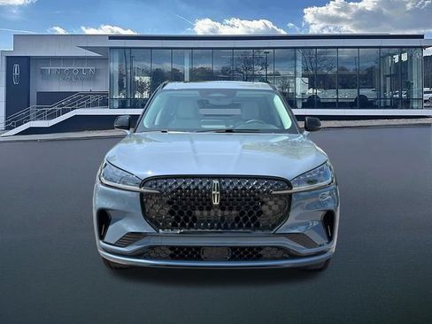New 2026 Lincoln Aviator AWD w/ Jet Appearance Package image 2