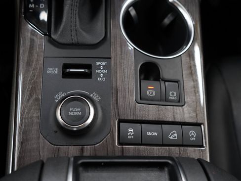 Used 2020 Toyota Highlander Limited AWD/4WD image 25