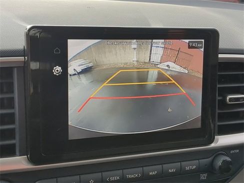 Used 2023 Hyundai Venue Limited image 26