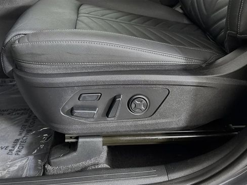 Used 2024 Kia Sorento SX Prestige image 22