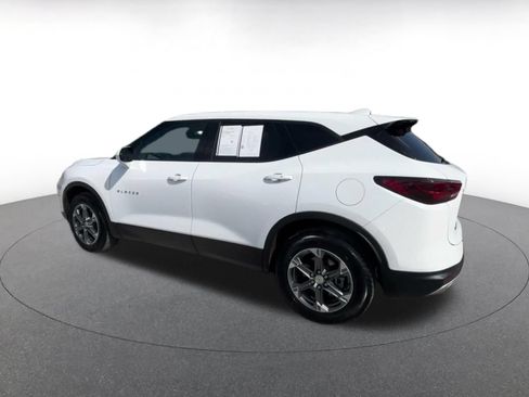 Used 2025 Chevrolet Blazer LT FWD image 8