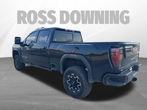 Used 2024 GMC Sierra 2500 AT4X image 2