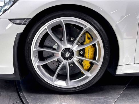 Used 2019 Porsche 911 Speedster RWD image 13