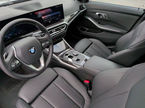 Certified 2023 BMW 330i Sedan w/ Convenience Package image 17