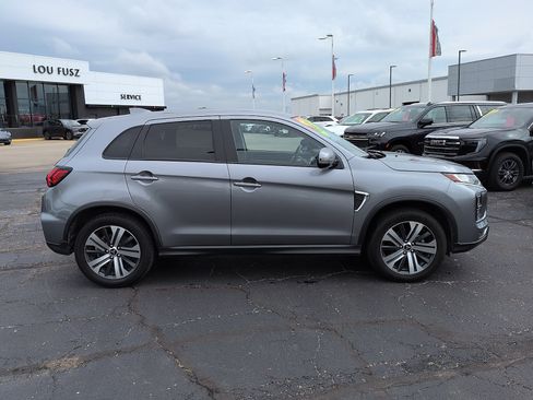 Used 2024 Mitsubishi Outlander Sport AWD image 2