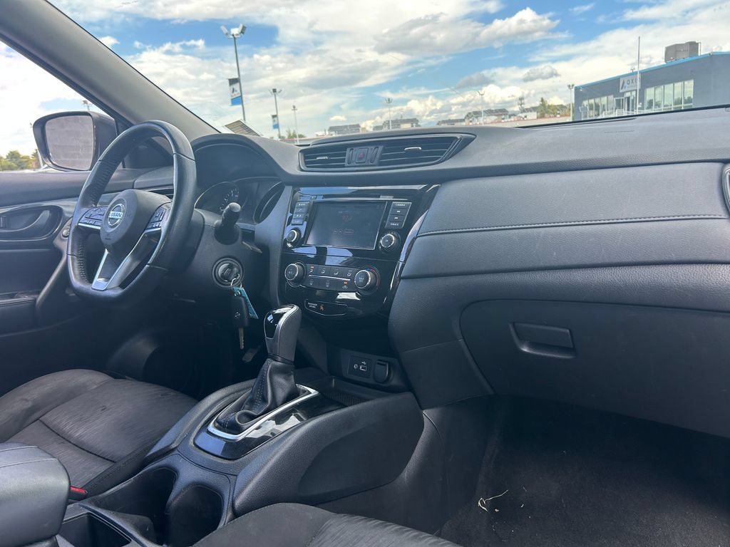 Used 2019 Nissan Rogue S AWD/4WD image 27