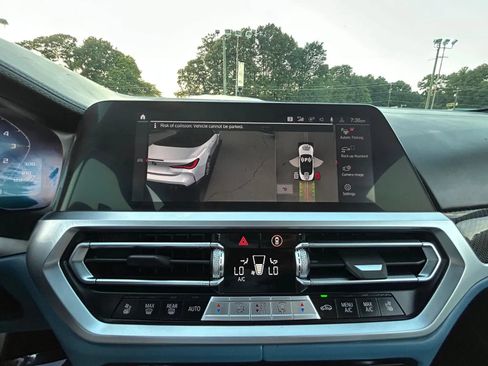 Used 2022 BMW M4 xDrive Competition AWD/4WD image 33