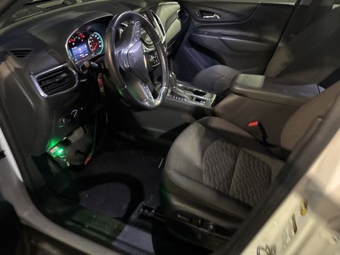 Used 2021 Chevrolet Equinox LT image 4