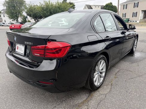 Used 2018 BMW 320i xDrive Sedan w/ Convenience Package AWD/4WD image 7