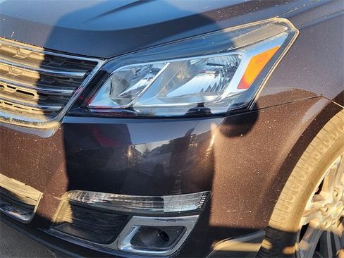 Used 2015 Chevrolet Traverse LT image 12