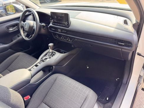 Used 2024 Honda HR-V LX image 25