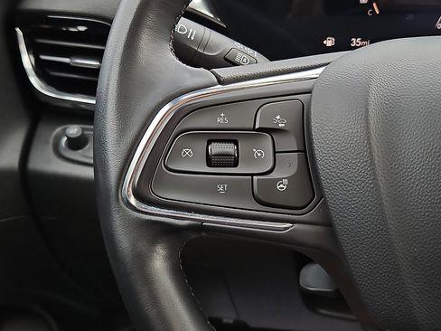 Used 2024 Buick Envista Sport Touring w/ Convenience I Package FWD image 21