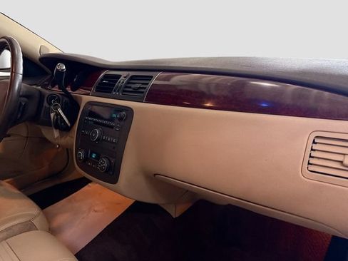 Used 2007 Buick Lucerne CXL w/ Driver Confidence Package FWD image 24