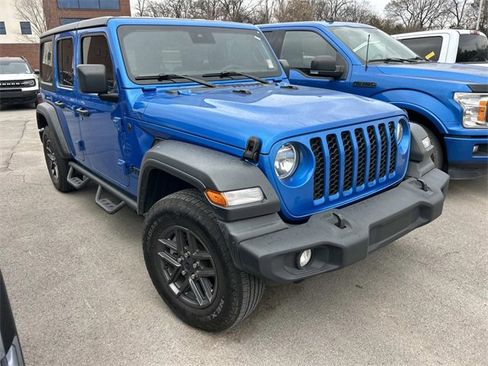 Used 2024 Jeep Wrangler Sport S image 3