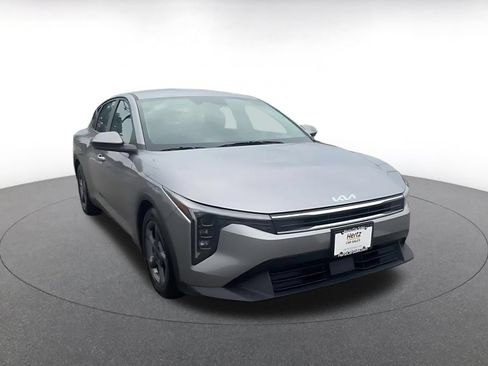 Used 2025 Kia K4 FWD image 3