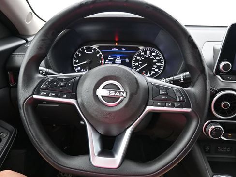 Used 2024 Nissan Sentra SV FWD image 13