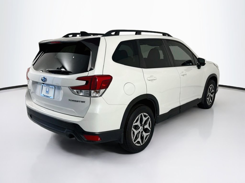 Used 2024 Subaru Forester Premium AWD/4WD image 5