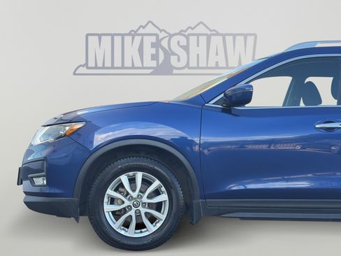 Used 2017 Nissan Rogue SV FWD image 6