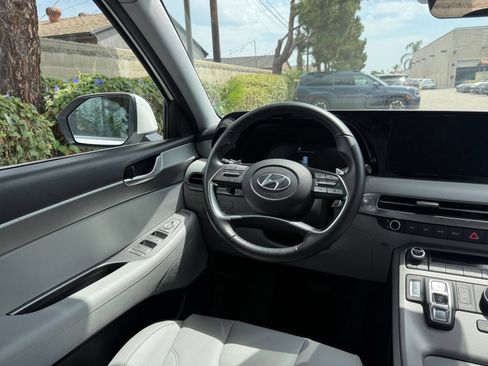 Used 2025 Hyundai Palisade SEL FWD image 30