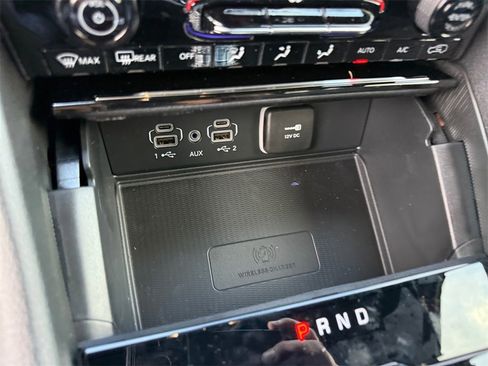 New 2025 Jeep Grand Cherokee Altitude image 23