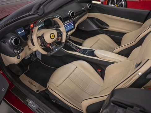 Used 2022 Ferrari Portofino M RWD image 40