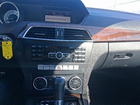 Used 2014 Mercedes-Benz C 300 Sport image 30