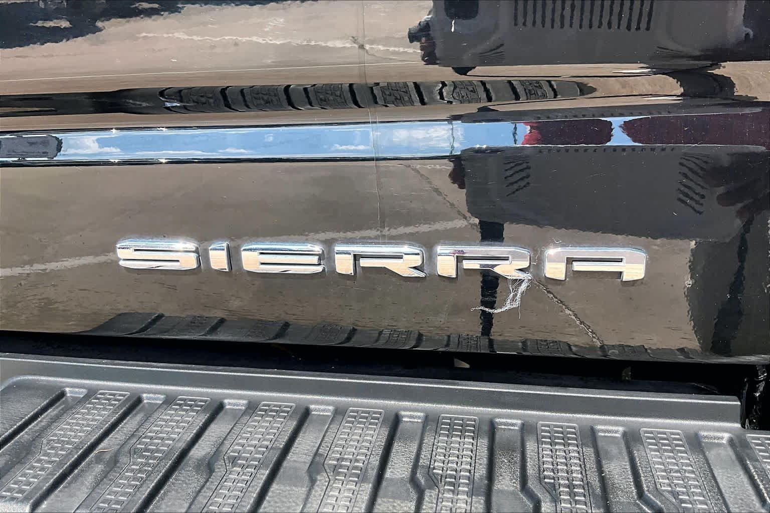 Used 2022 GMC Sierra 1500 Denali w/ Denali Reserve Package RWD image 10
