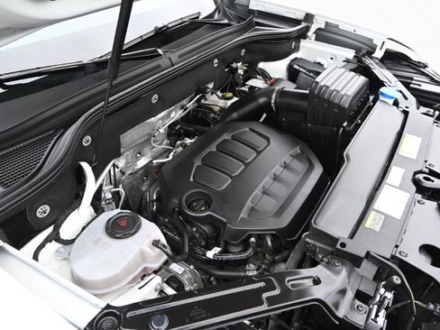 Used 2024 Volkswagen Atlas SE image 36