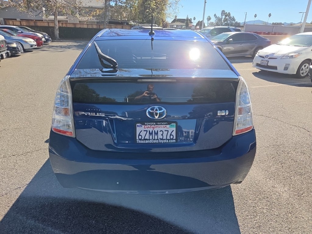 Used 2011 Toyota Prius Three w/ Navigation Pkg FWD image 4