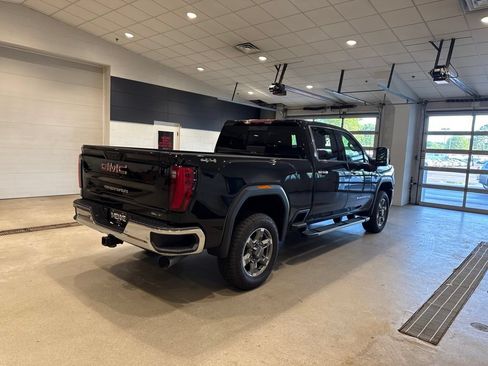 Used 2025 GMC Sierra 2500 SLT w/ SLT Premium Package AWD/4WD image 7
