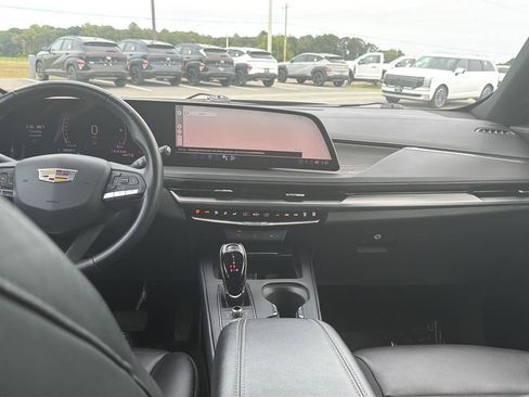 Used 2024 Cadillac XT4 Premium Luxury AWD/4WD image 14