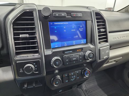 Used 2022 Ford F350 XLT w/ XLT Value Package image 11