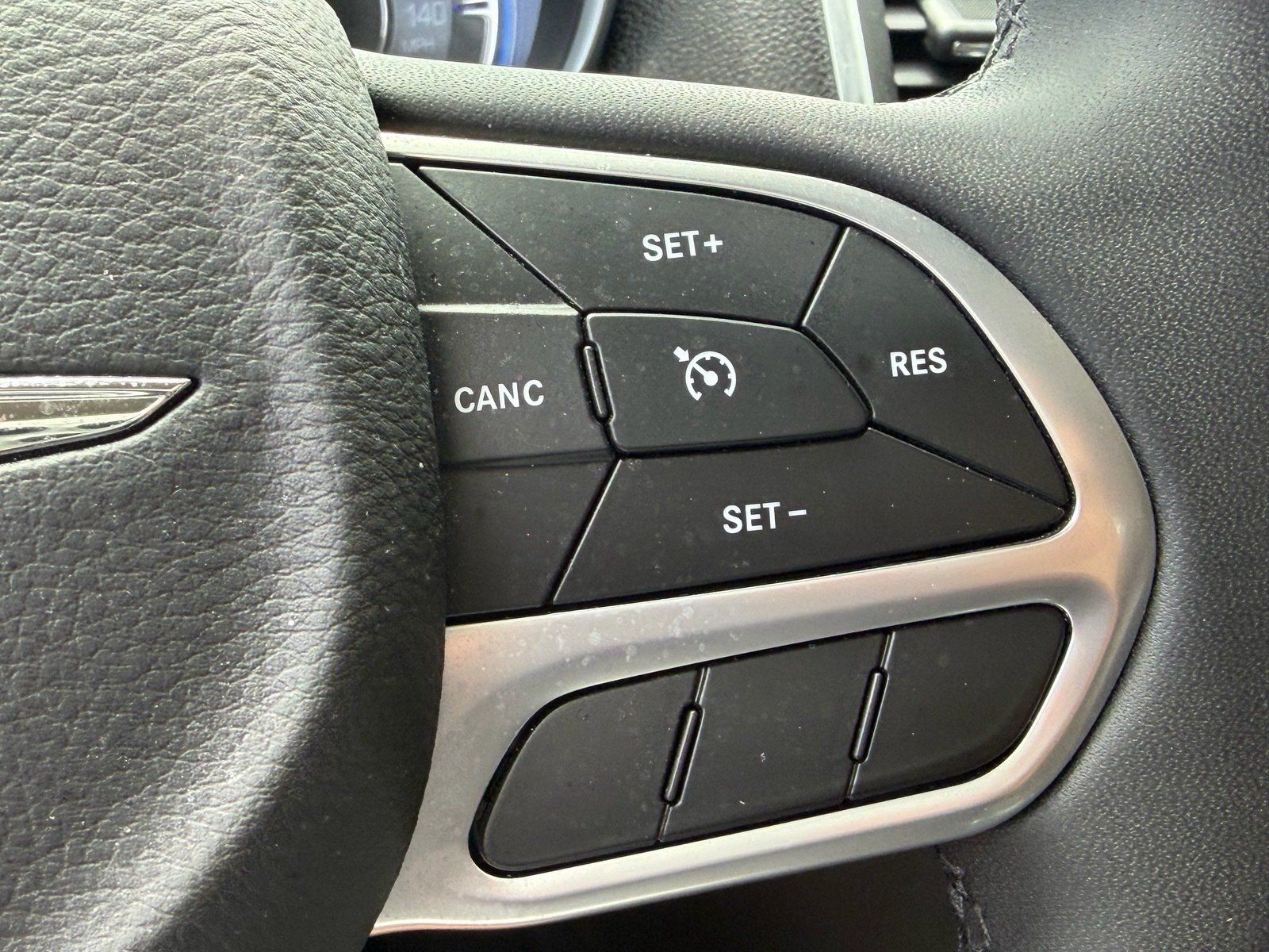 Used 2023 Chrysler 300 Touring RWD image 29