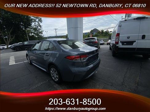 Used 2020 Toyota Corolla LE FWD image 3