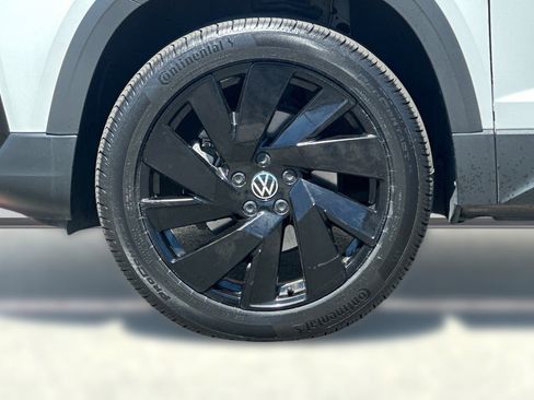 Used 2024 Volkswagen Taos SE w/ Black Wheel Plus Package AWD/4WD image 11