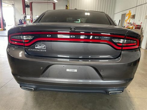 Used 2019 Dodge Charger SXT RWD image 23