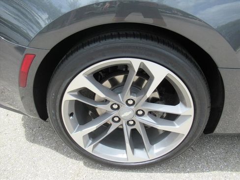 Used 2017 Chevrolet Camaro LT RWD image 8