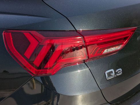 Used 2023 Audi Q3 2.0T Premium w/ Convenience Package AWD/4WD image 17