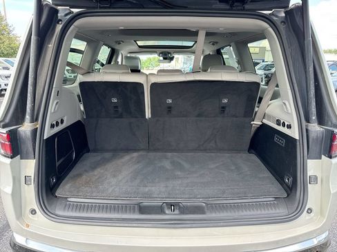 Used 2022 Jeep Wagoneer Series III w/ Premium Group I AWD/4WD image 26