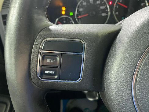 Used 2011 Jeep Liberty Sport image 23